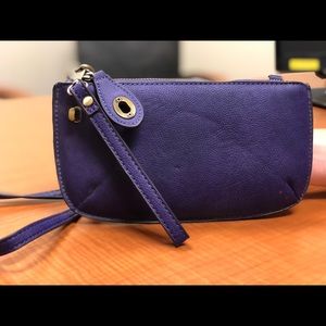 BRAND NEW JOY SUSAN Mini Crossbody Wrislet Clutch